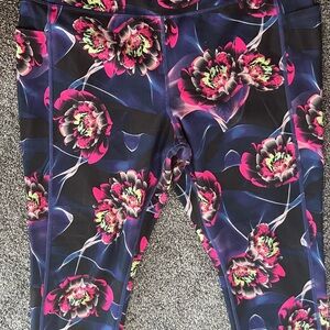 Floral Women's Leggings - Black and Pink